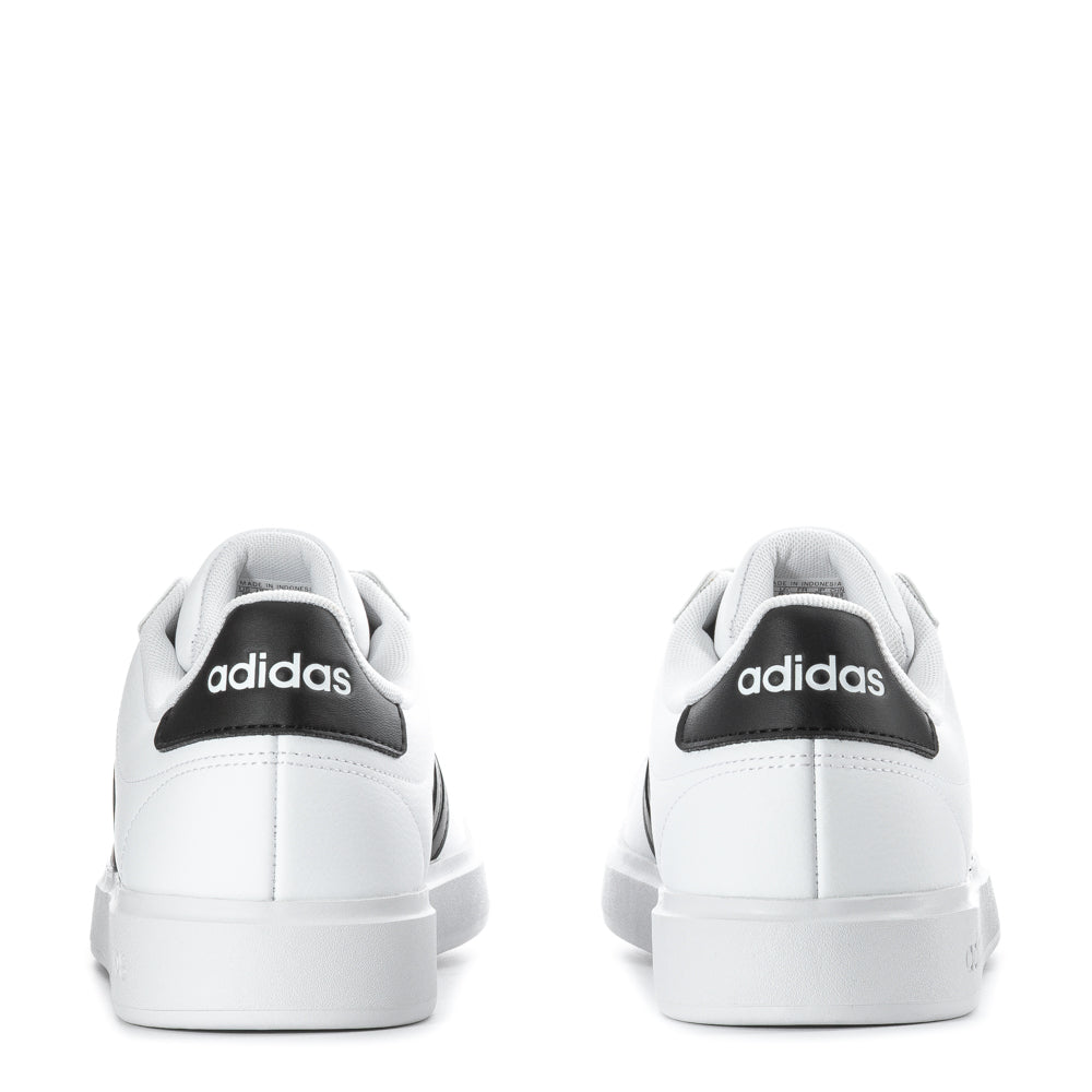 Close-up of the Adidas Grand Court shoes Cloudfoam Comfort cushioning for ultimate support.