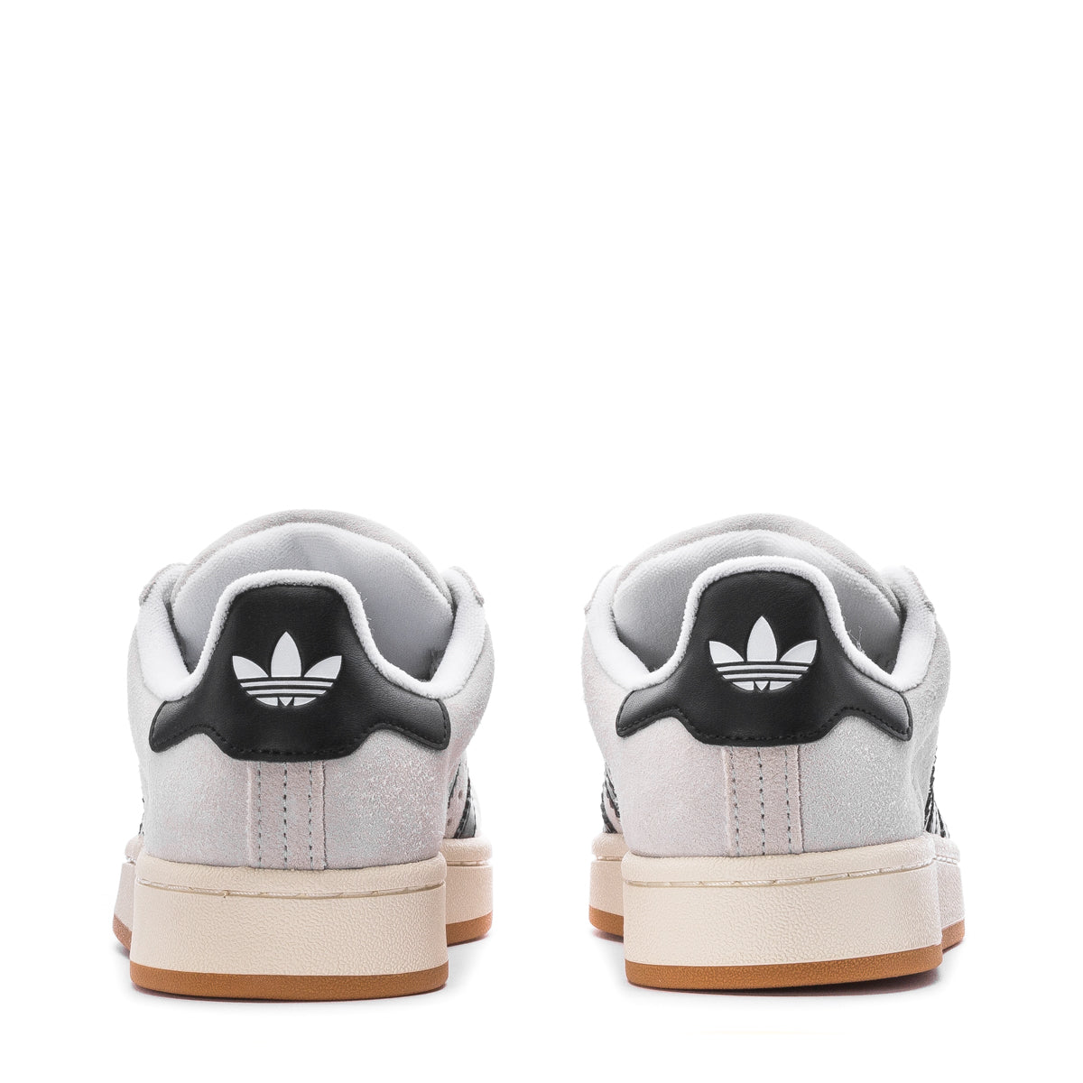 Stylish casual shoes for everyday use, featuring thick laces and rubber outsole