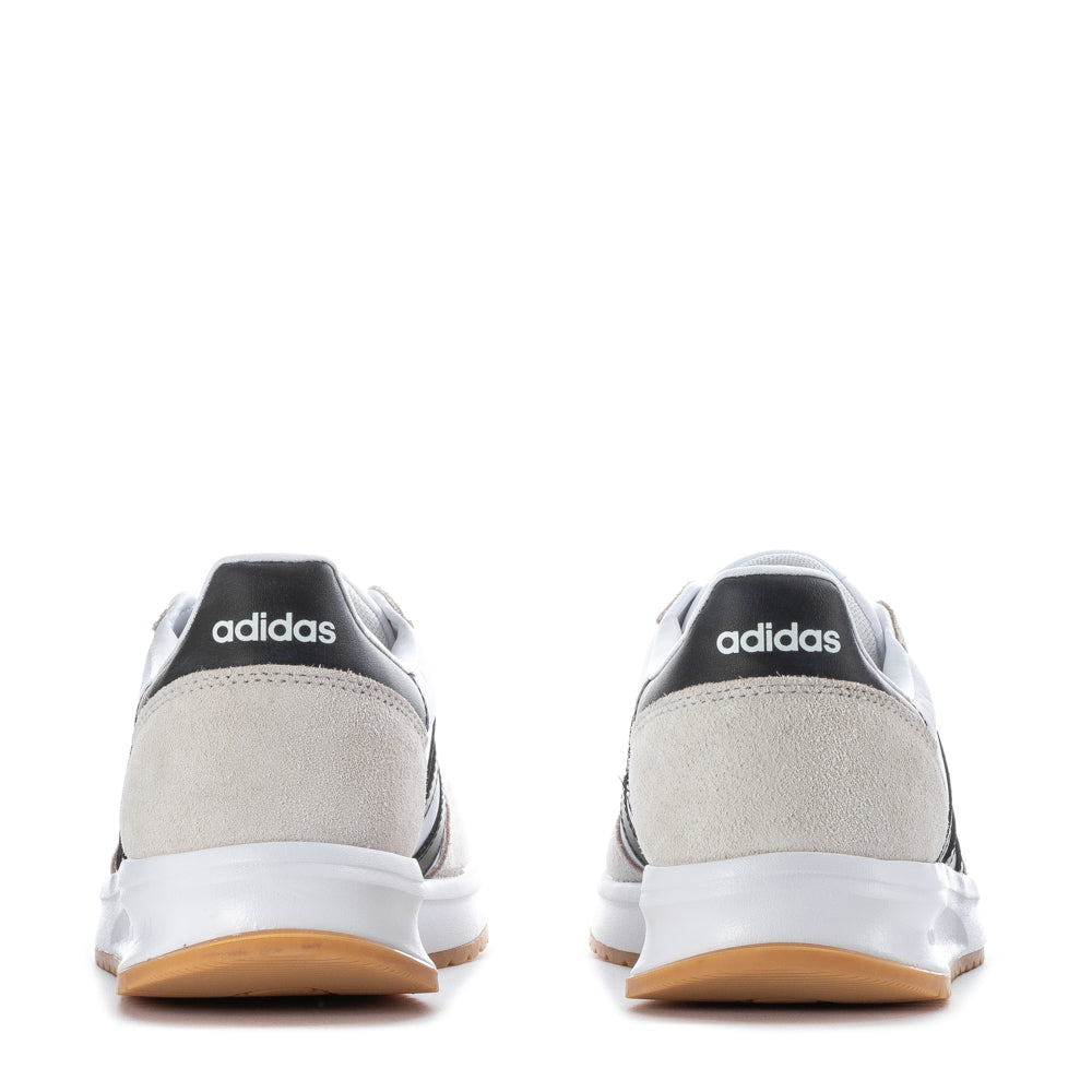 Close-up view of the Cloudfoam midsole in Adidas Run 70s 2.0 sneakers, highlighting comfort and support.