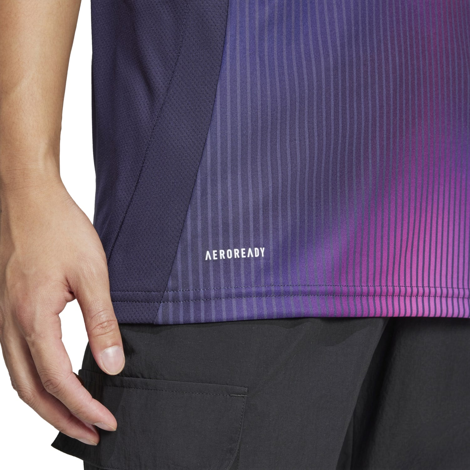 Back view of the Galaxy 25/26 away jersey, perfect for showing team spirit.