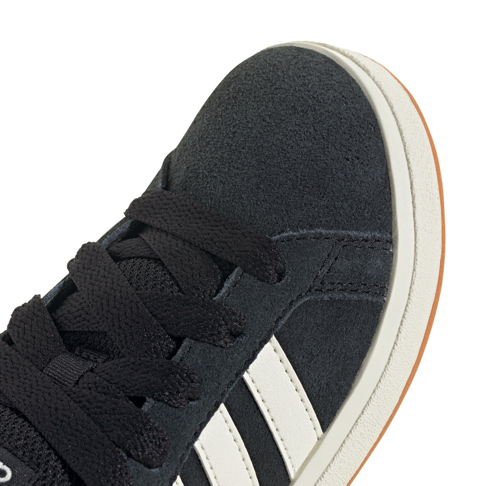 Close-up of the sole of high-quality youth sports shoes for sale