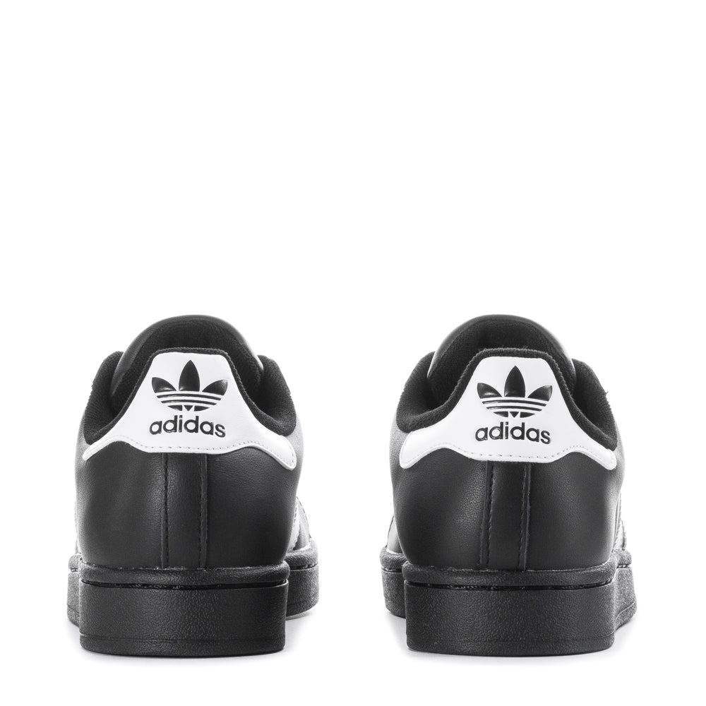 Close-up of the padded tongue and collar of Adidas Superstar Womens Sneakers, emphasizing comfort and durability.