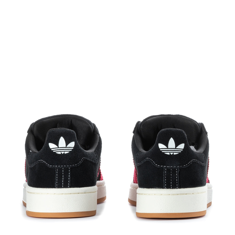 Close-up of the soft terry textile lining of Adidas Campus 00s, emphasizing comfort and quality.