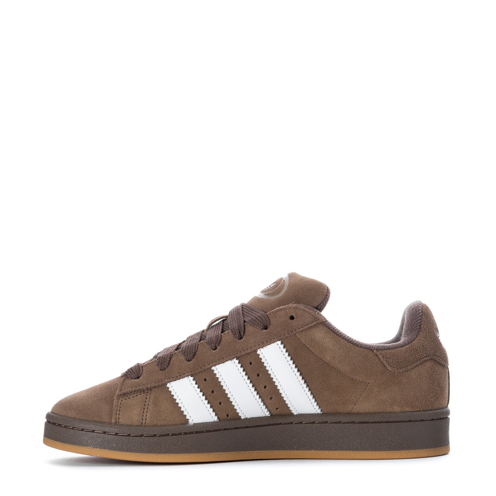 Close-up of lace closure on adidas Campus shoes, emphasizing quality craftsmanship.