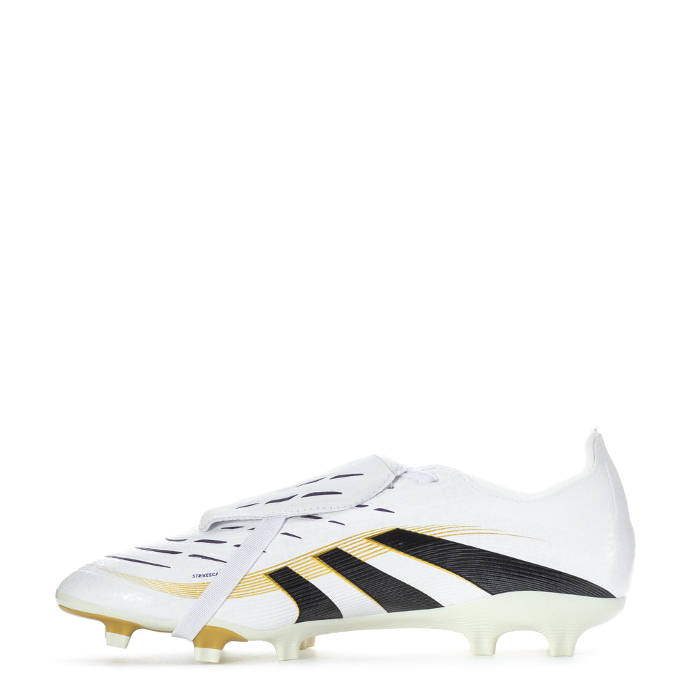 Close-up of Hybridfeel leather-synthetic upper for ball control
