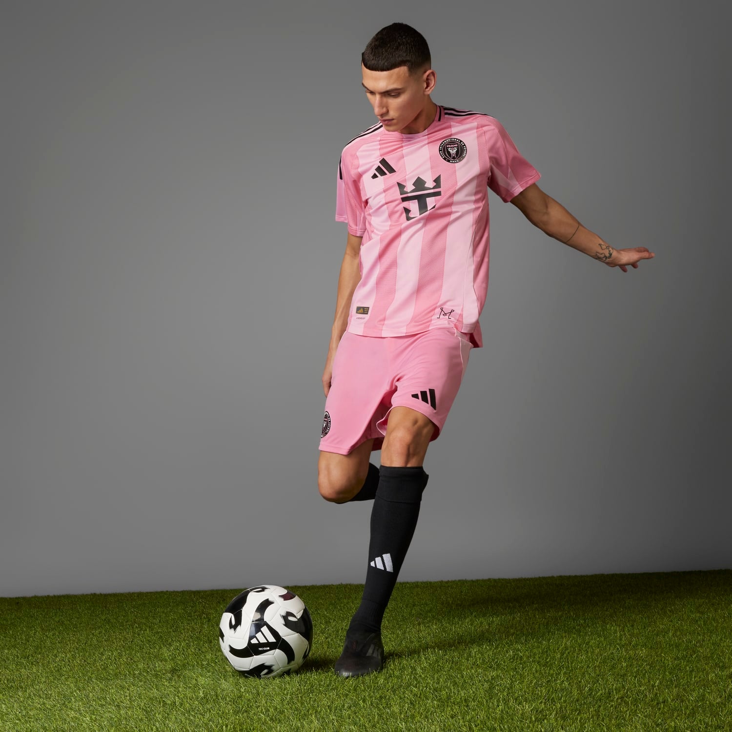 Back view of the Inter Miami jersey displaying Messis name and number, perfect for fans.