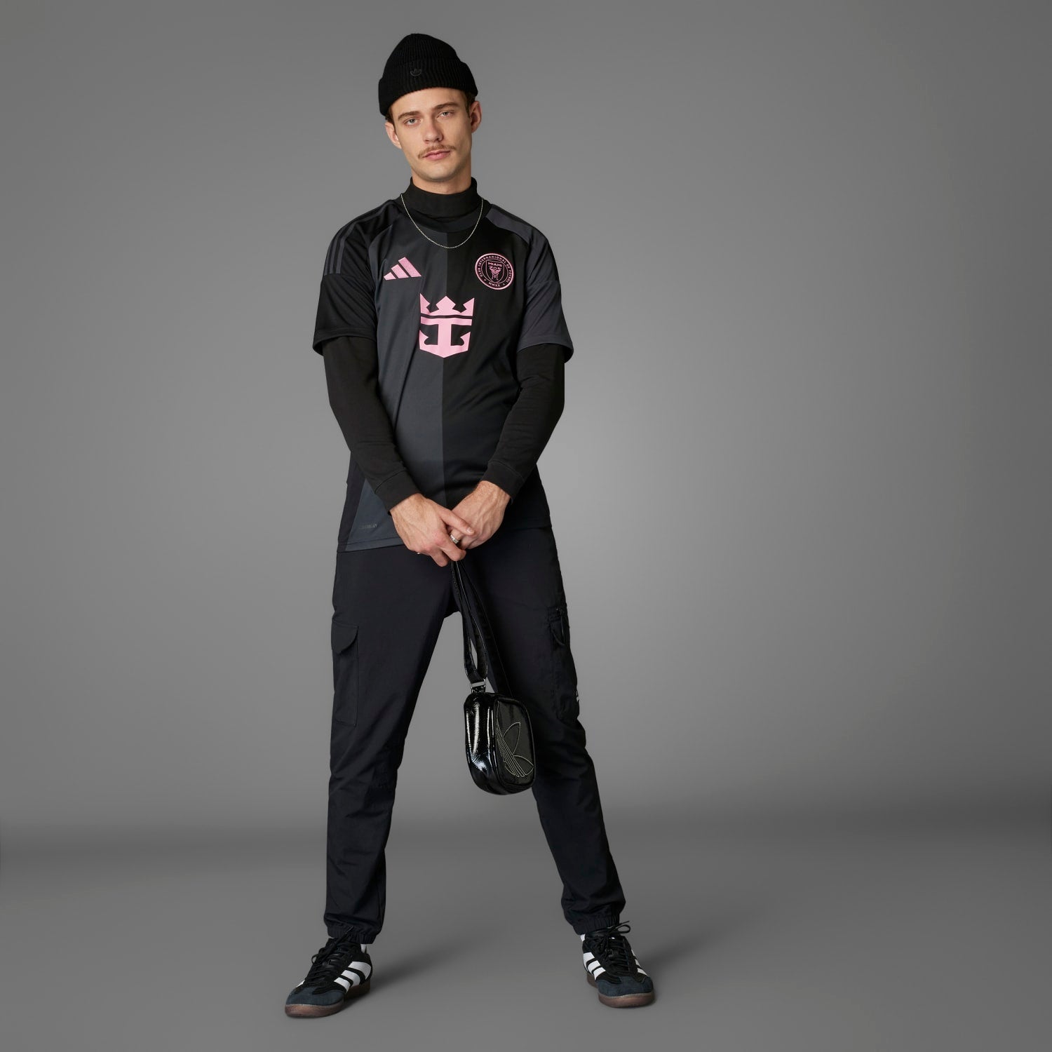 Model wearing the Inter Miami CF away kit during a game