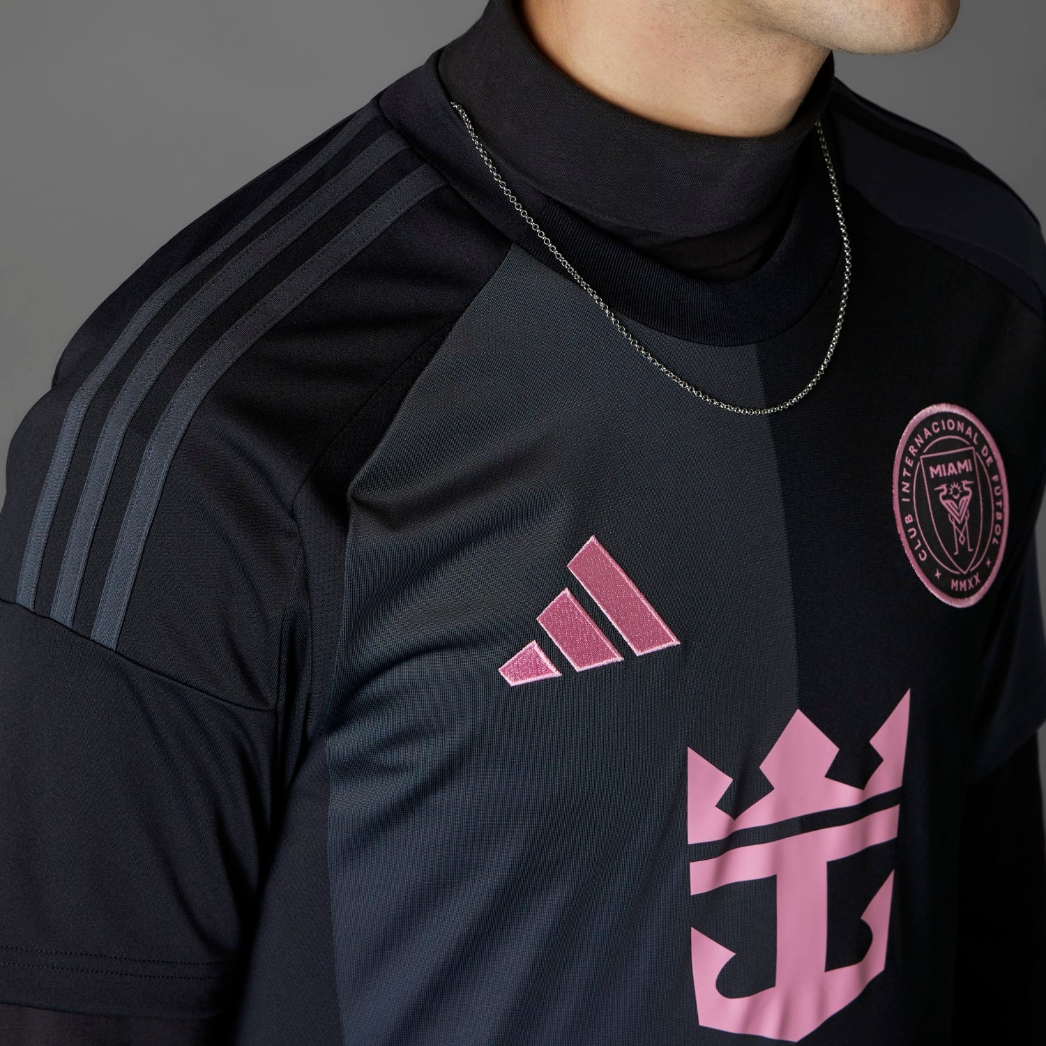 Close-up of jersey fabric and mesh side panels for breathability