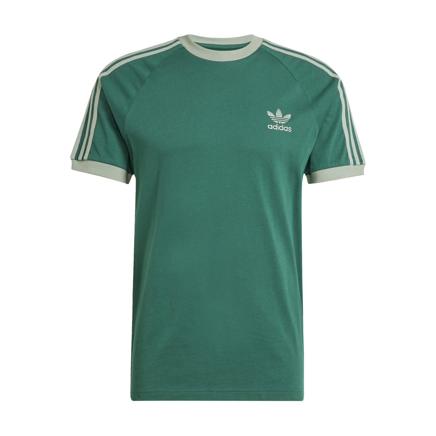 Close-up of men's vintage style t-shirt with 3-stripes and embroidered logo