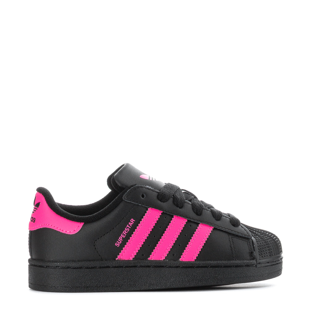 Adidas Superstar II kids sneakers from the side, perfect for active children.