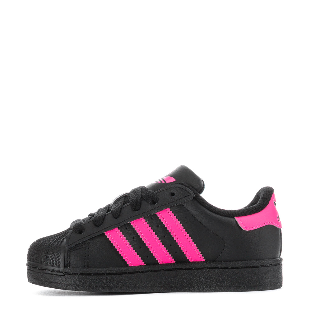 Close-up view of the Adidas Superstar II kids sneakers, highlighting the durable leather upper.