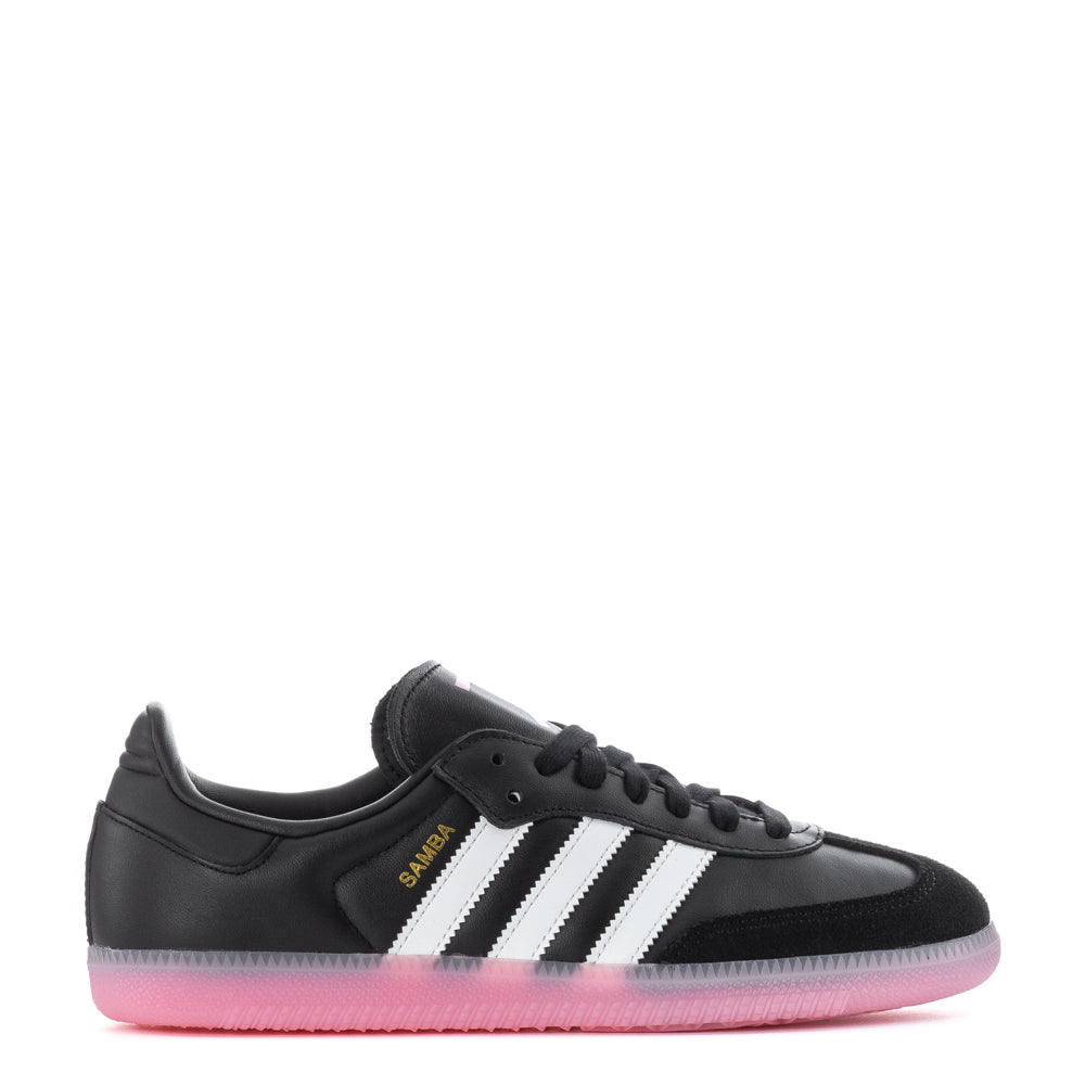 Close-up of Adidas Samba OG Men's Sneakers showcasing smooth leather and stitch detail.