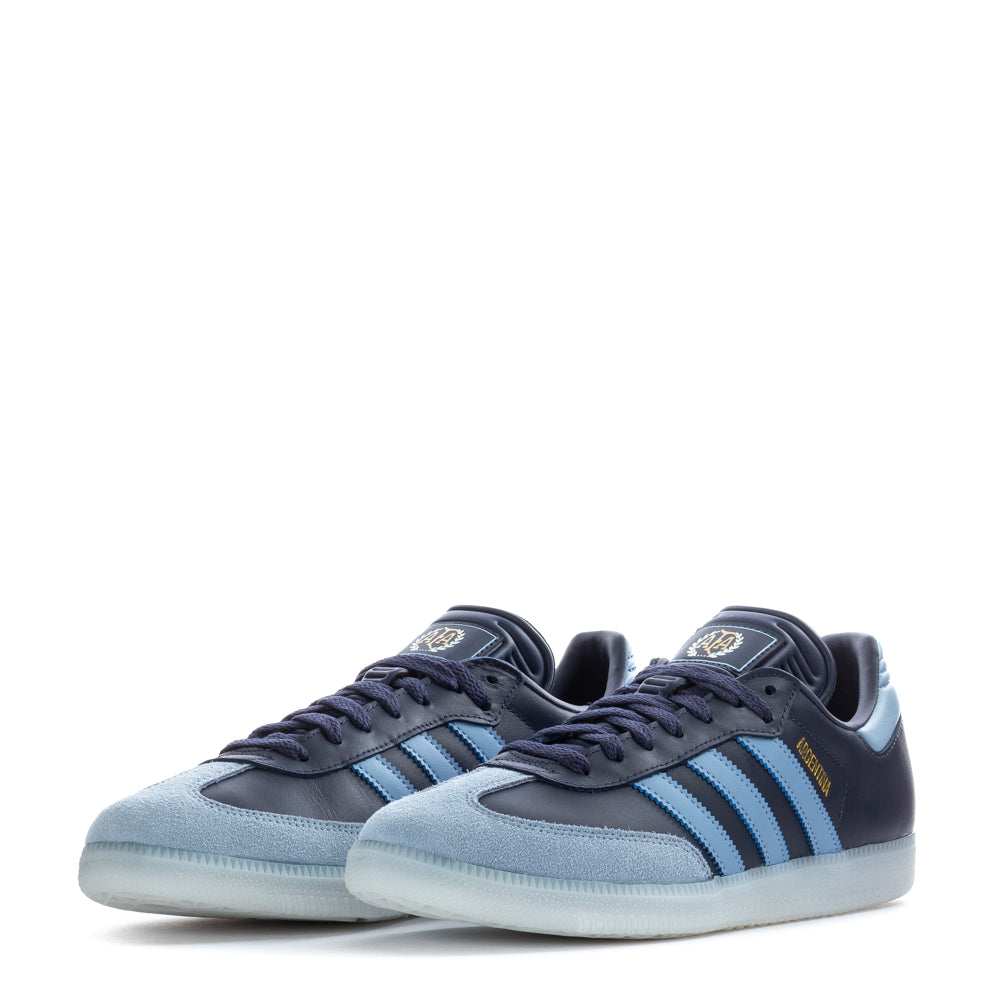 Adidas Samba OG mens shoes in action, perfect for streetwear style.