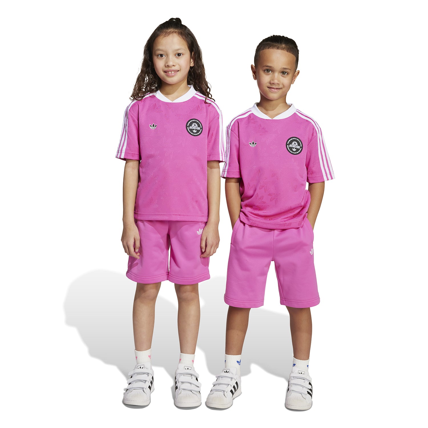 Family day out featuring the Ultimate Kids Sports Adventure Set, demonstrating how to enjoy sports together.