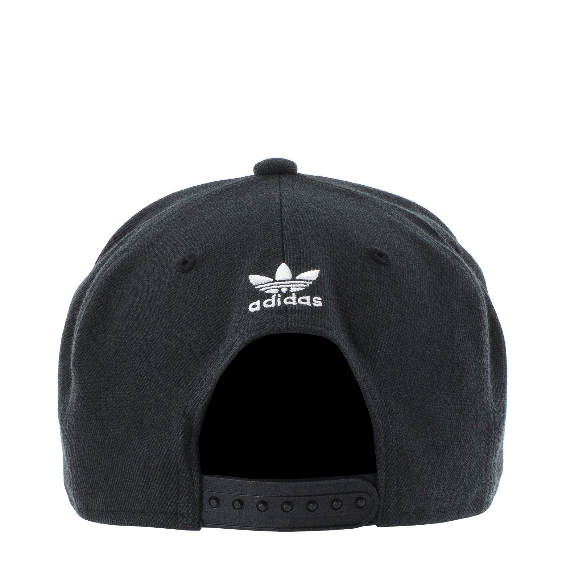 Front view of Adidas Originals Trefoil Chain Snapback cap, showcasing embroidered logo.