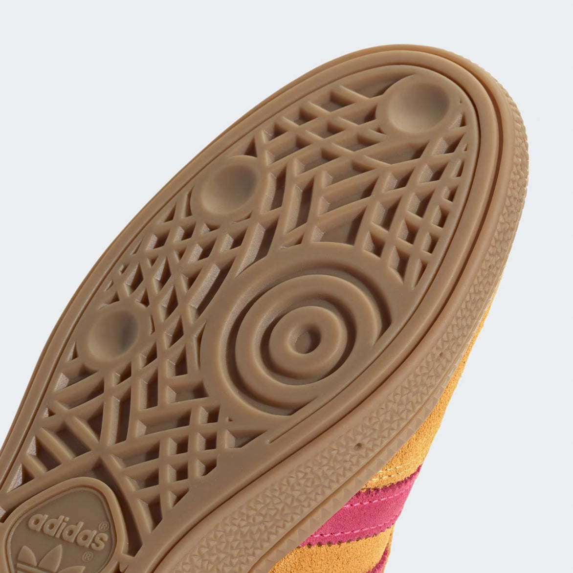 Retro Handball Spezial womens sneakers in Spark Pink, showing the side view with tonal overlays.